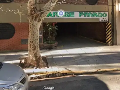 Cochera en venta zona Alto Palermo