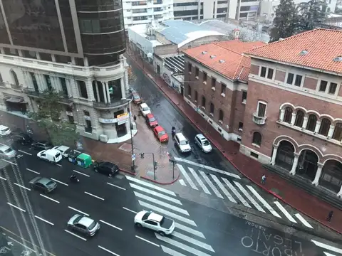 Oficina 6 ambientes con 2 baños