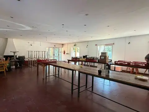 Salon En Alquiler En San Luis
