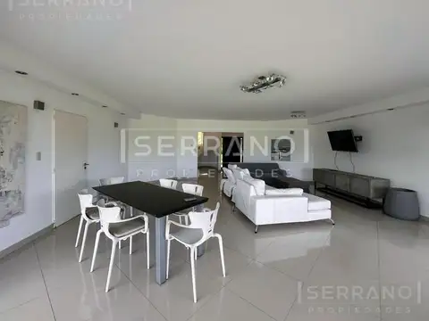 Casa 5 ambientes con 4 baños