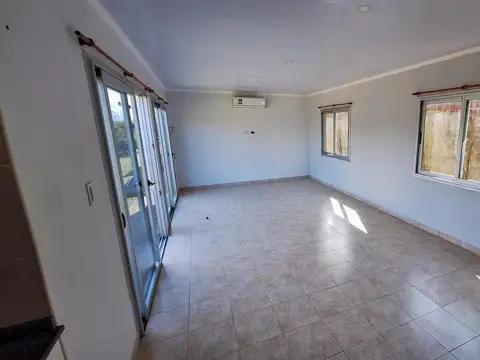 Venta monoambiente 89,62 m² con amplio parque y quincho en Colón Entre Ríos