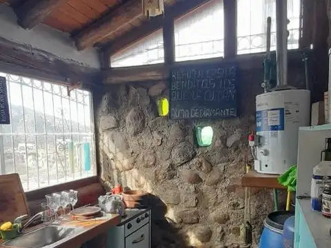 Casa 2 ambientes con 1 baño