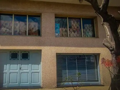 Depto Tipo Casa en Venta 56 años
