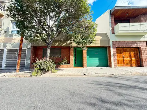Venta Casa 4 amb c/quincho y parrilla V. Urquiza