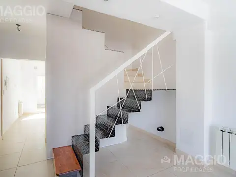 Depto Tipo Casa en Venta en Ramos Mejia Sur, USD 158.000