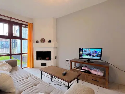 VENTA | DUPLEX 3 AMBIENTES CON PARQUE Y COCHERA | CAISAMAR