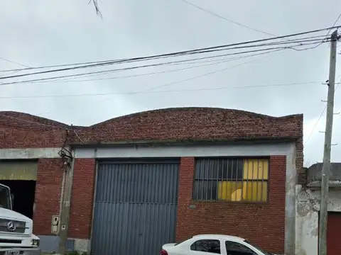 GALPON INDUSTRIAL EN ALQUILER CON ENTRADA DE CAMION 