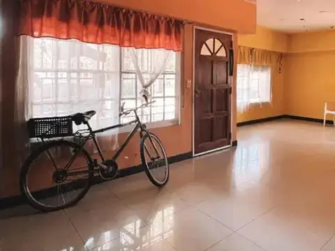 VENTA PH 4 AMB C/COCHERA Y TERRAZA PROPIA EN BARRIO NAÓN