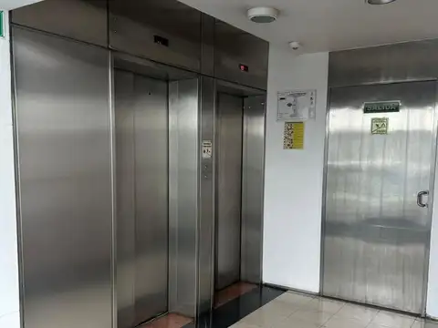 Avenida Alicia Moreau De Justo 1100, Piso 3