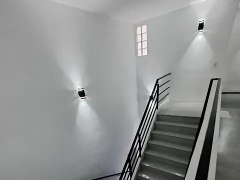 Depto Tipo Casa en Venta en Parque Chacabuco, USD 98.000