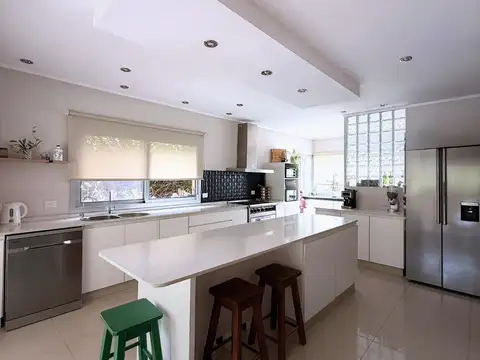 CASA 4 AMBIENTES EN VENTA, BARRIO LA CODORNIZ, LOS CARDALES