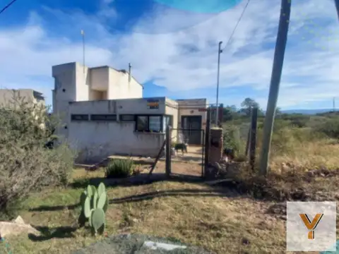 Casa en venta - 2 Dormitorios 1 Baño - Villa Santa Cruz del Lago