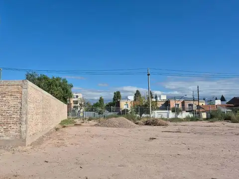 VENTA EXCEPCIONAL LOTE EN GUAYMALLÉN