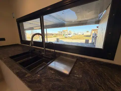 Depto Tipo Casa 4 ambientes con 2 baños