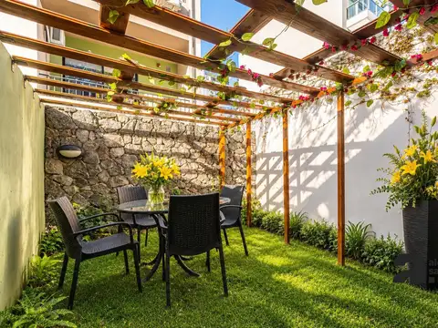 Depto Tipo Casa en Venta al Este