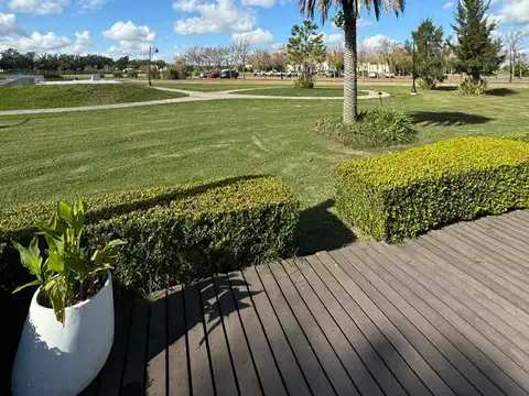 Lote en venta. Área 60, La Escondida. OPORTUNIDAD!