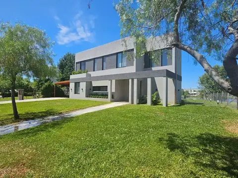 Casa en Venta en El Cantón, USD 395.000