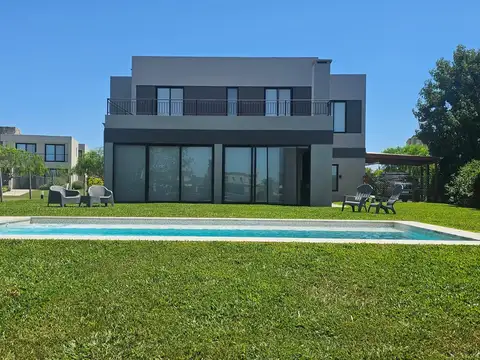 Casa en Venta de 4 dormitorios