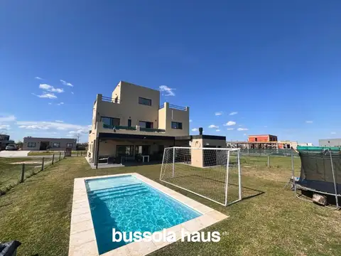 Venta casa 6 ambientes Riberas Puertos Escobar