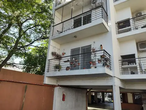 DEPTO 2 AMB AMPLIO /BALCON 2 COCHERAS
