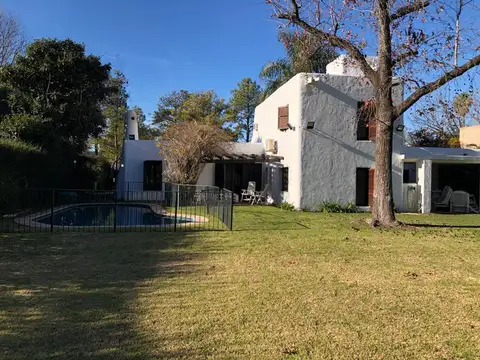 Casa en Alquiler de 4 dormitorios
