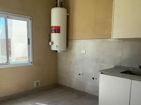 Depto Tipo Casa en Alquiler con 2 cocheras