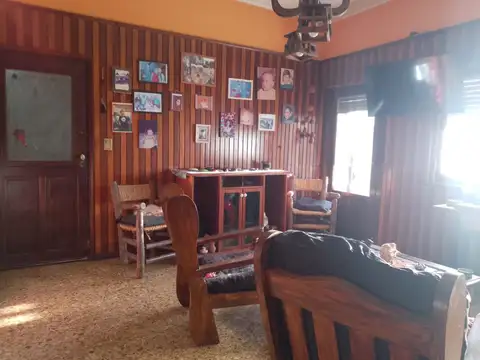 Depto Tipo Casa en Venta en Valentín Alsina, USD 95.000