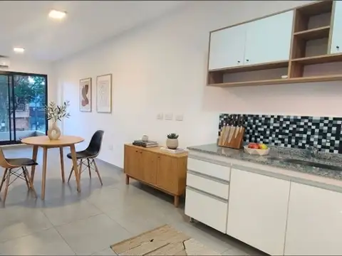 Alquiler Monoambiente - patio y balcón Parque Chas