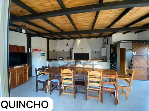 Casa en Venta con 2 cocheras