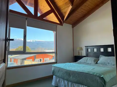 Casa 13 ambientes con 5 baños