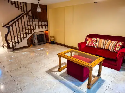 Casa 5 ambientes con 3 baños