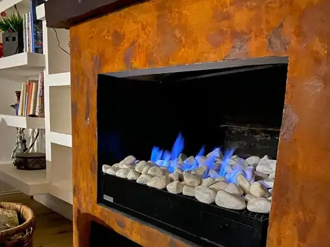 Casa 5 ambientes con 2 baños