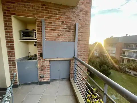 Departamento en Alquiler con 1 cocheras