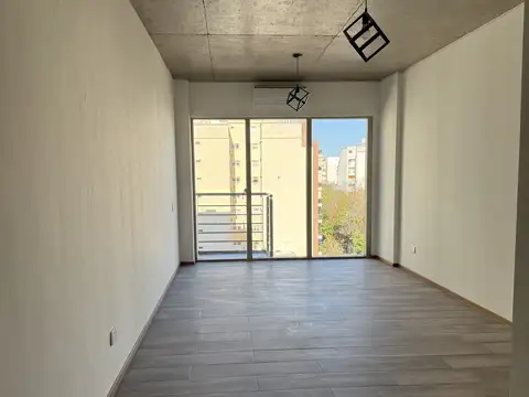 Oficina en Alquiler en Urquiza R, $ 600.000