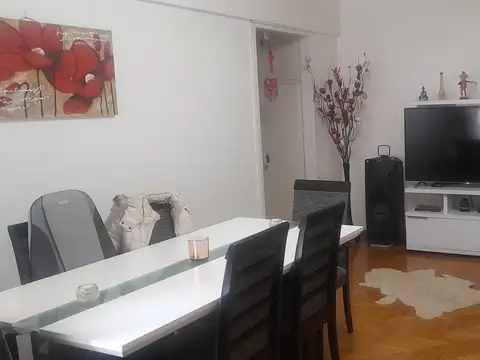 Av. Asamblea 1500, Piso 3