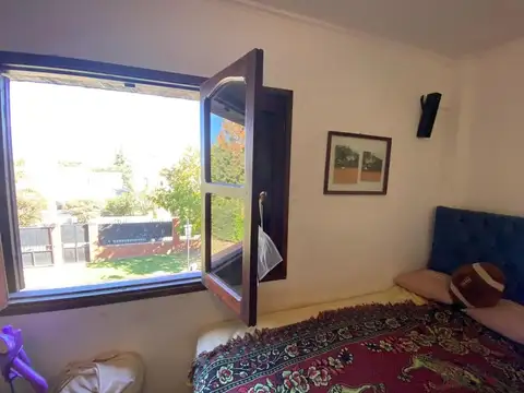Exc. casa vta 3 dorm qcho/pileta en la Almudena