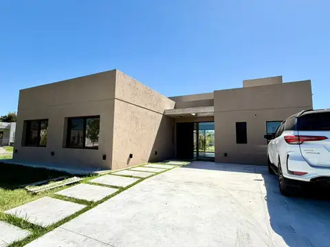 Casa  en Venta en Santo Tomas, Derqui, Pilar