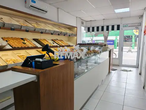 ALQUILER DE LOCAL COMERCIAL - CENTRO DE CIPOLLETTI