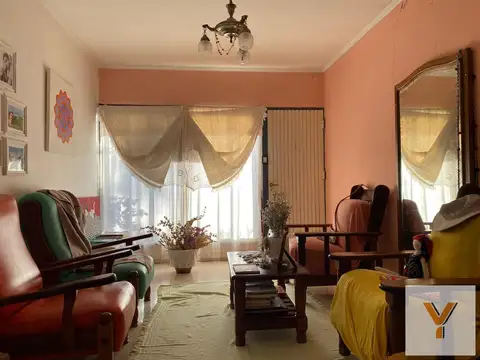 Casa en venta - 2 Dormitorios 1 Baño - 96mts2 - Ramallo
