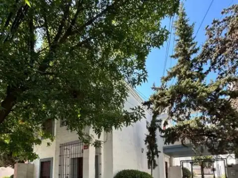 Departamento con Cochera en Garibaldi 779