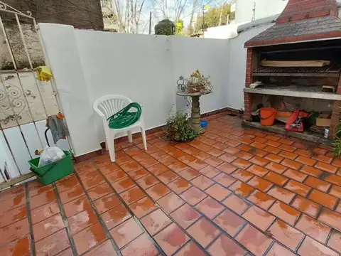 Depto Tipo Casa en Venta 50 años