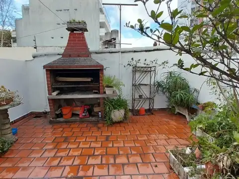 Depto Tipo Casa 4 ambientes con 2 baños