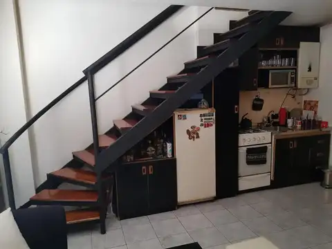 Sarmiento 4100, Piso 2