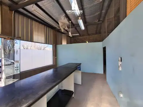 OPENHOUSE Inmobiliaria alquila local comercial en Villa Nueva - Guaymallén.