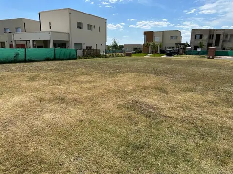 Terreno en Venta en Pilar del Este - Santa Lucia, USD 43.000