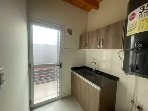 Departamento en Alquiler en Villa Nueva de Guaymallen, $ 650.000
