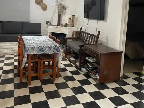 VENTA CASA 2 DORMITORIOS EN VILLA RUMIPAL CÓRDOBA