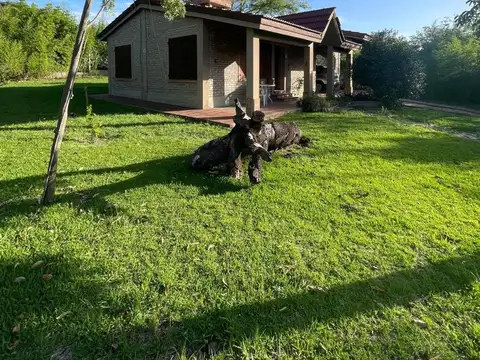VENTA CASA 2 DORMITORIOS EN VILLA RUMIPAL CÓRDOBA