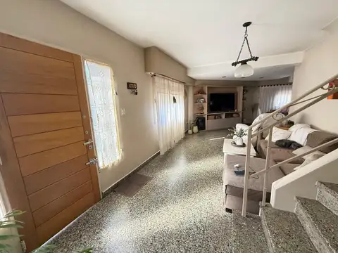 PH 4 ambientes al frente con terraza y cochera