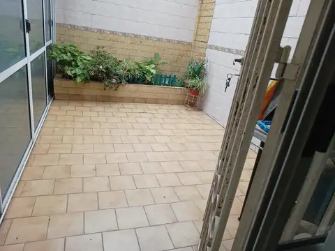 Depto Tipo Casa 4 ambientes con 2 baños